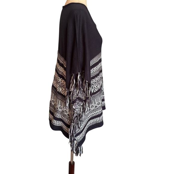 Chicos Poncho Womens Size Small / Medium Navy Fringe EUC - Picture 4 of 7